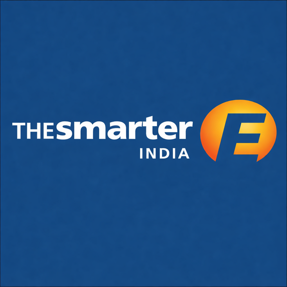 Logo mit dem Text "THE smarter E INDIA" auf blauem Hintergrund.