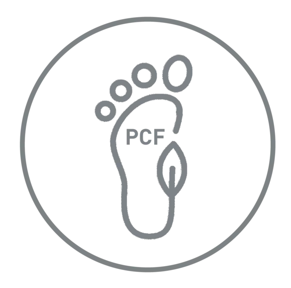 Auf dem Bild ist ein stilisierter Fußabdruck zu sehen, in dessen Mitte der Schriftzug PCF zu lesen ist.